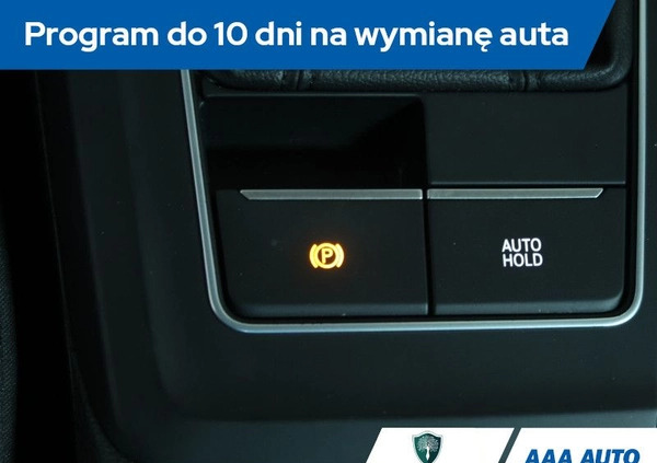 Volkswagen Golf cena 70000 przebieg: 107780, rok produkcji 2020 z Łańcut małe 254